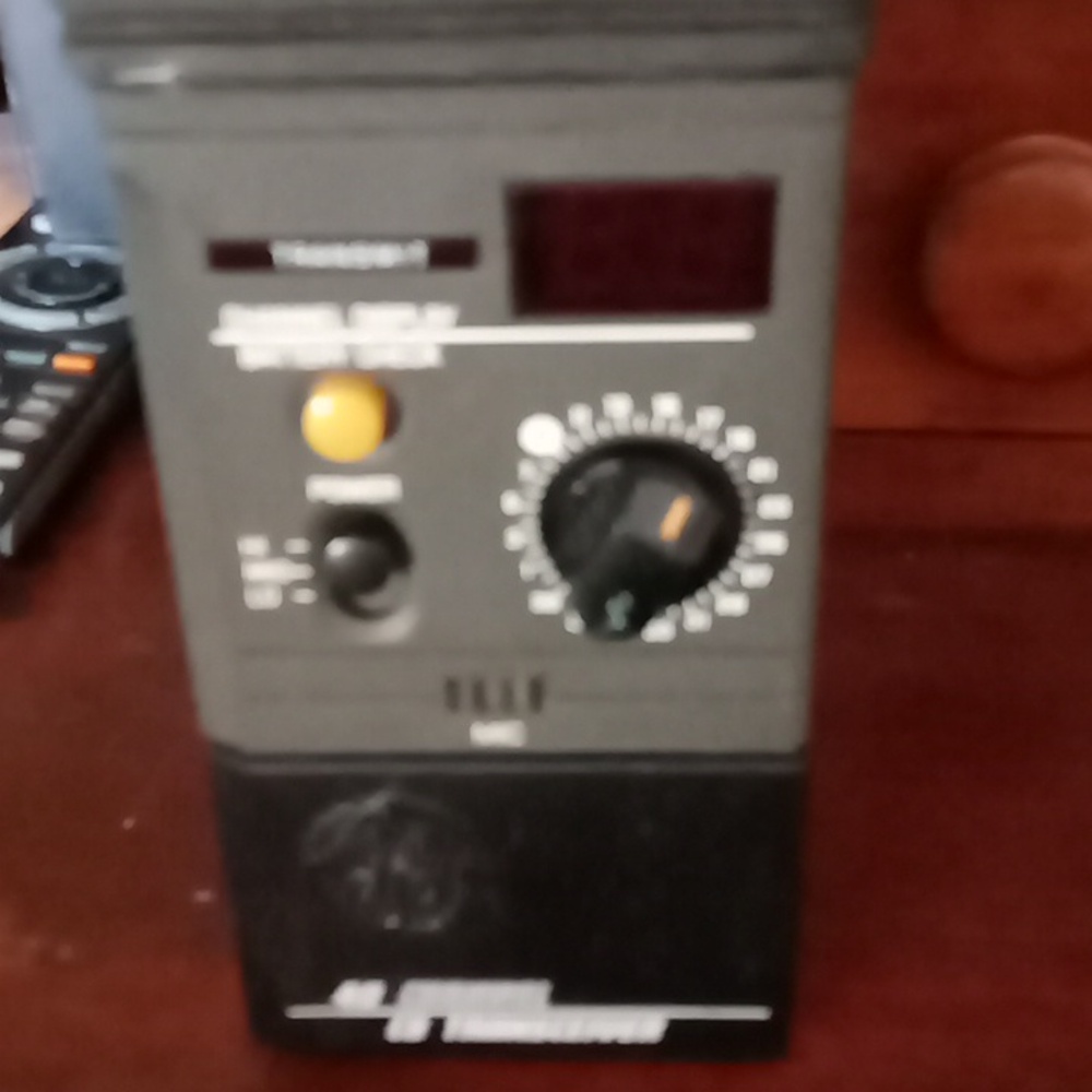 GE 40 Chanel CB Transceiver . With special antenna